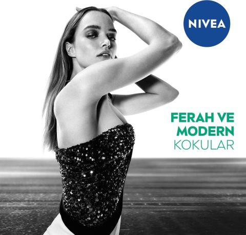 NIVEA Black&White Invisible Fresh Kadın Sprey Deodorant 150ml