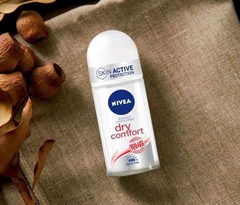 NIVEA Dry Comfort Kadın Deoodorant Roll-On 50ml