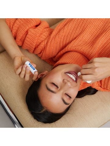 Nivea Lip Med Repair SPF 15 Dudak Bakım Kremi 4,8gr